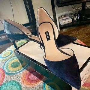 Nine West Navy D’Orsay pumps